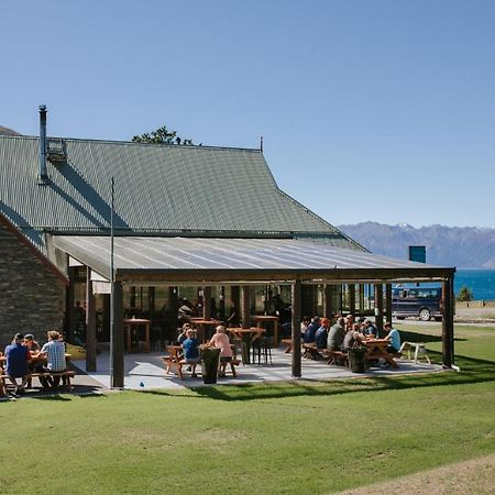 Hawea Hotel Wanaka Exterior photo