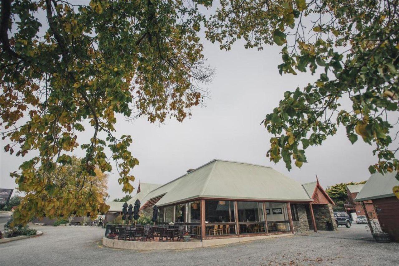 Hawea Hotel Wanaka Exterior photo