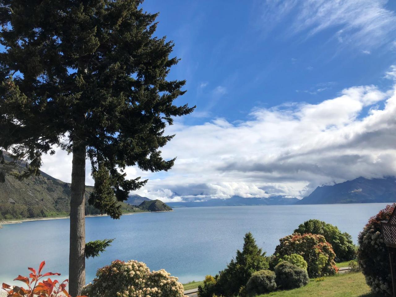 Hawea Hotel Wanaka Exterior photo